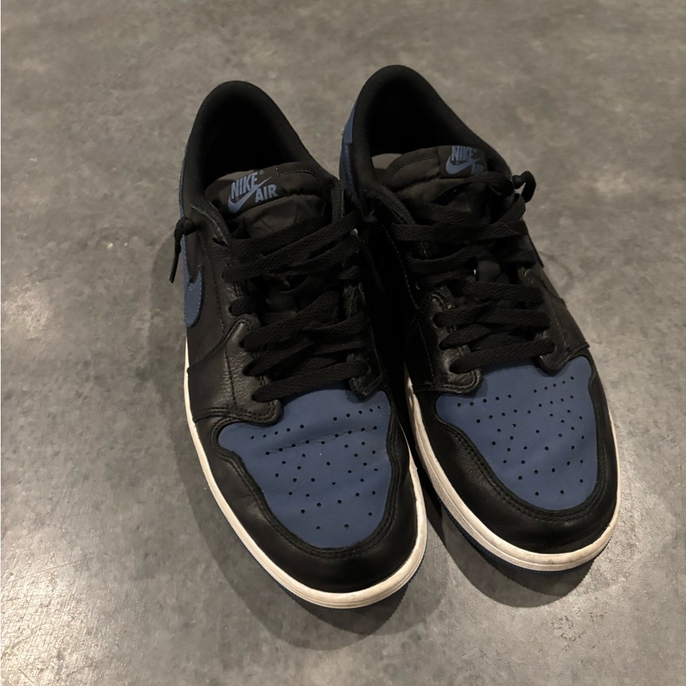 Nike Men's Black and Navy Sneakers